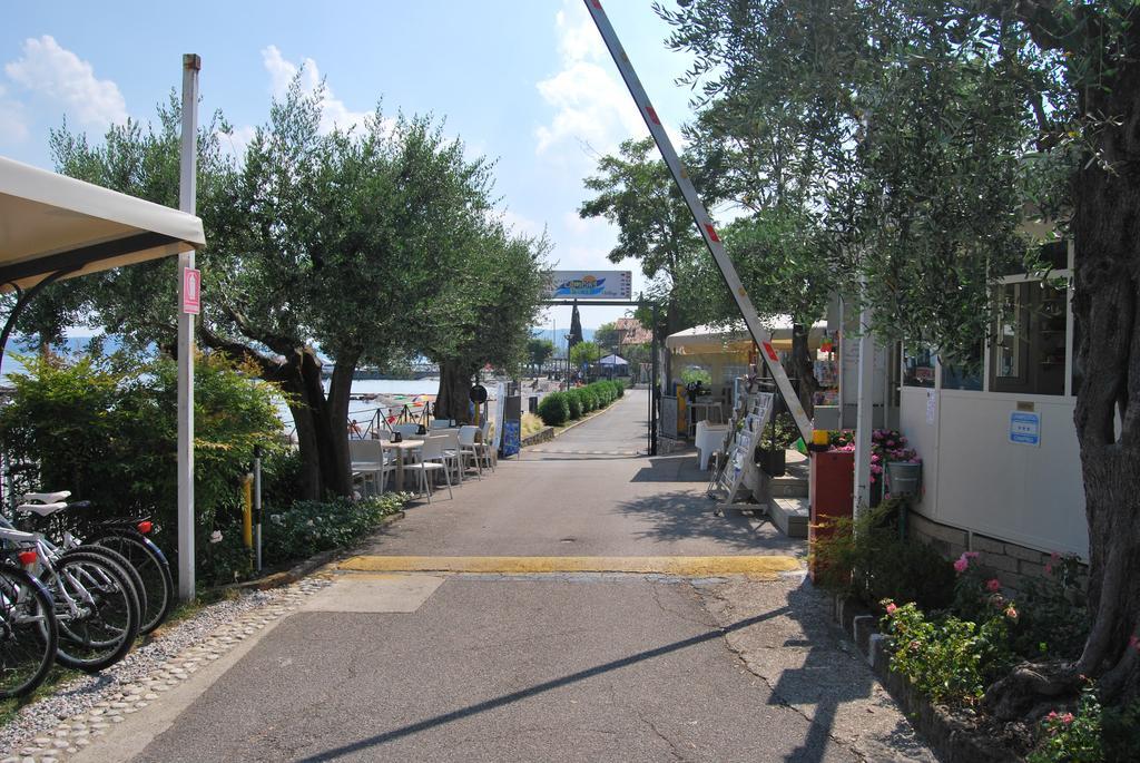 Camping Porto Srl Hotel Moniga del Garda Exterior foto